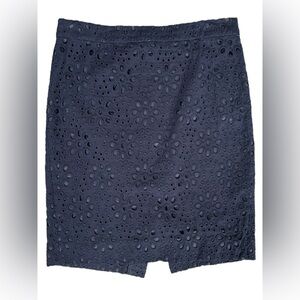 J Crew Women’s Navy Blue Eyelet Crochet Retro Zip Pencil Skirt Floral Size 6